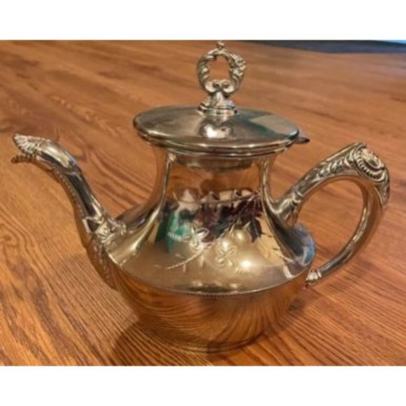 Antique Set of New England Silver Plate Co 212 Tea Pot & Creamer 1 Cover - Picture 1 of 5